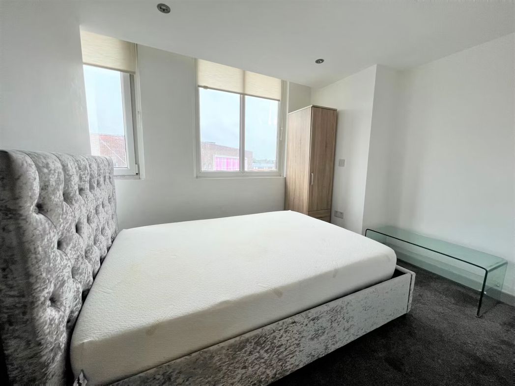 Property image 4 of 7