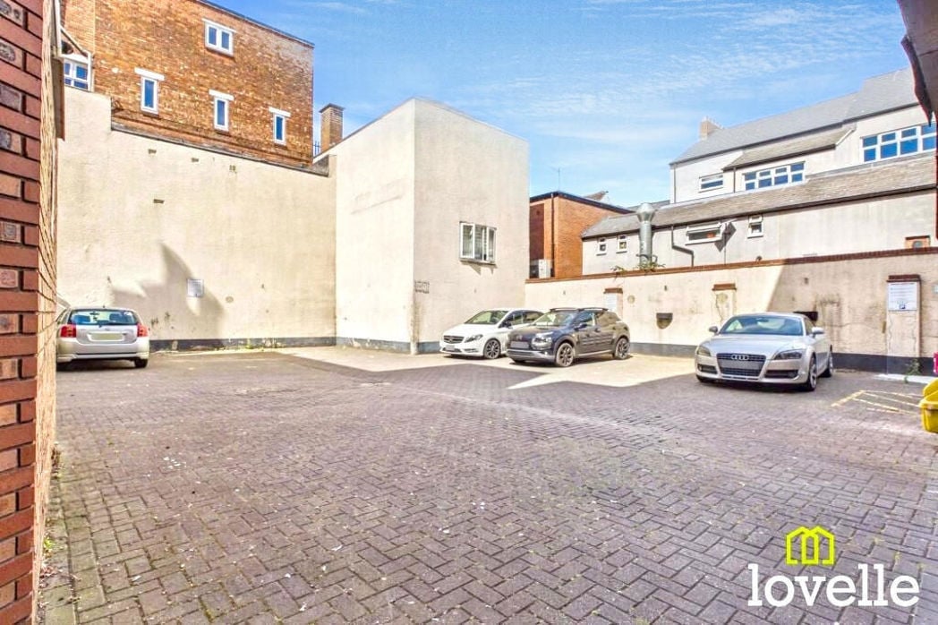Property image 6 of 7