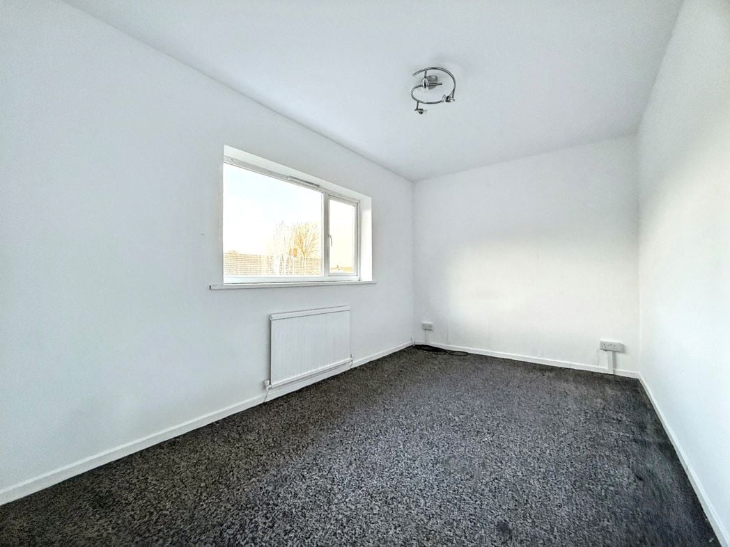 Property image 11 of 14