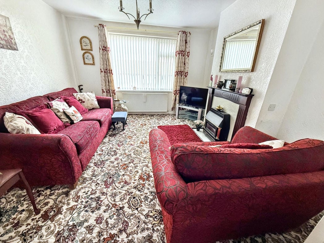 Property image 2 of 9