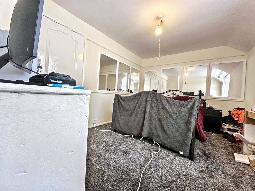 Property image 8 of 14