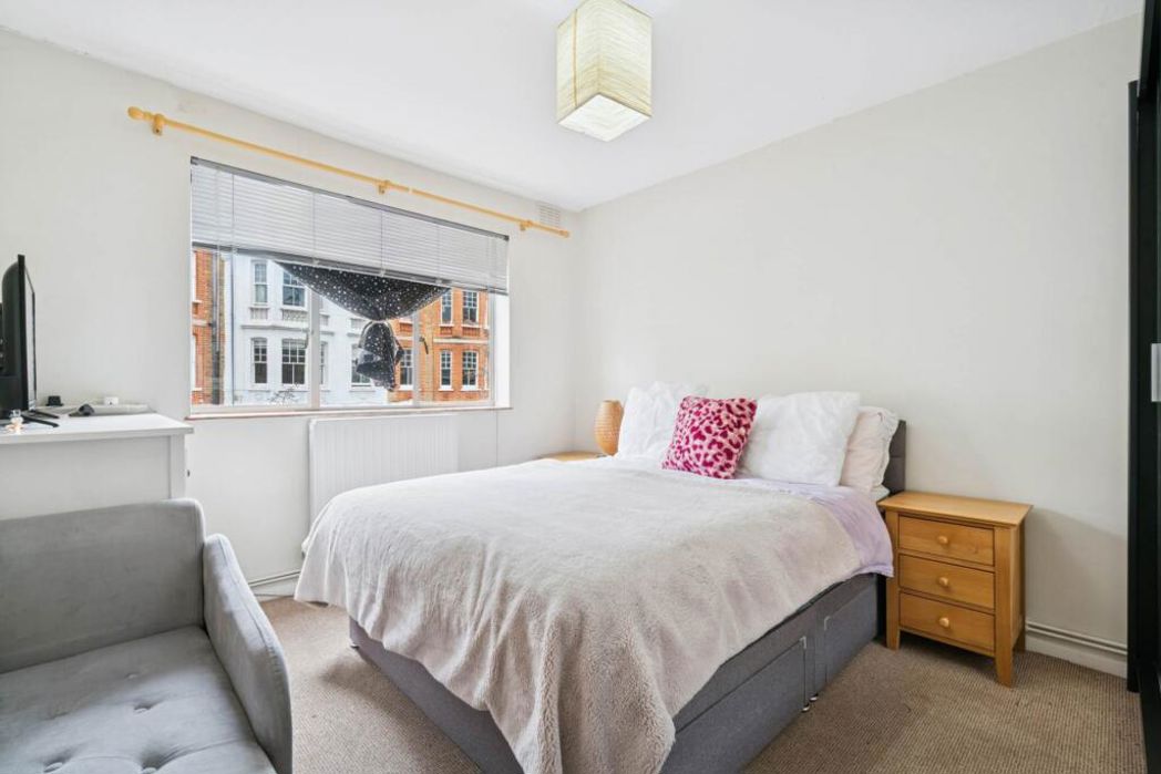 Property image 4 of 8