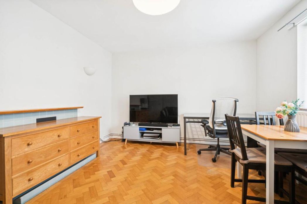 Property image 7 of 8
