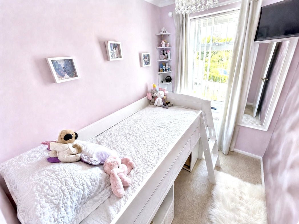 Property image 13 of 19
