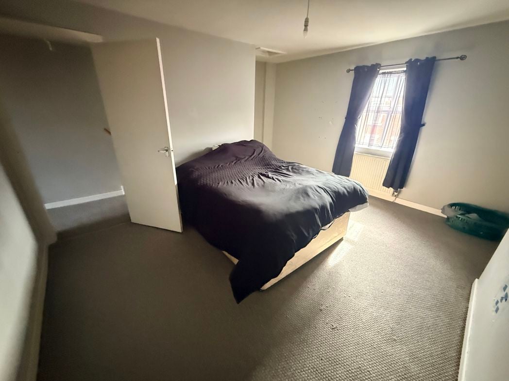 Property image 2 of 3