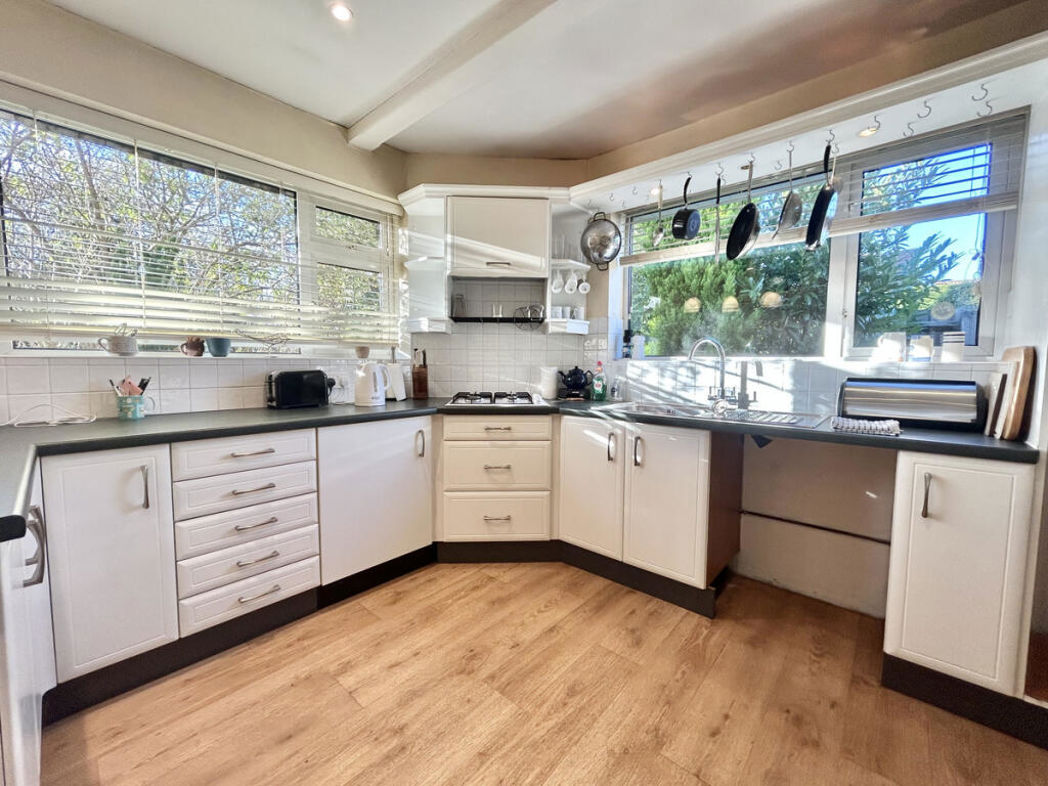 Property image 2 of 23