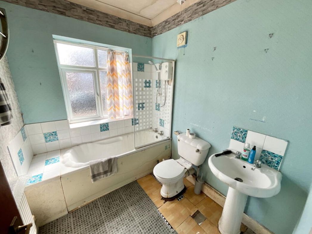 Property image 6 of 7