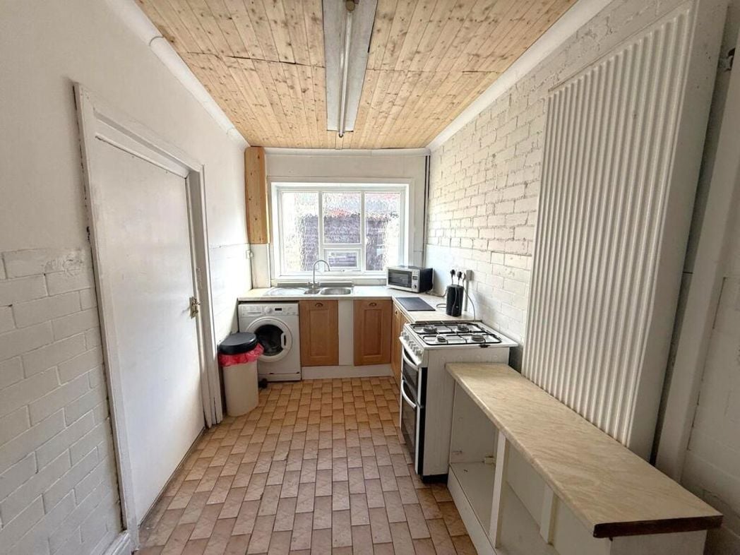 Property image 2 of 11