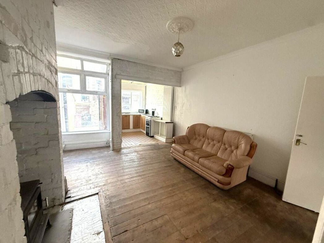 Property image 3 of 11
