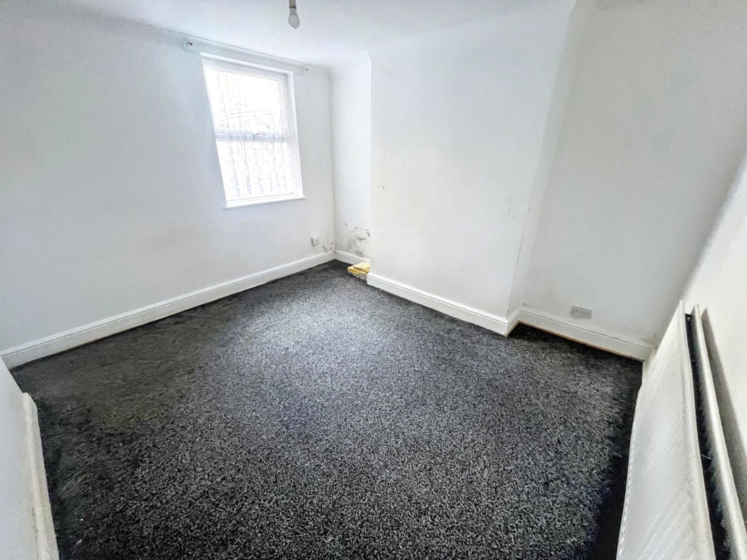 Property image 3 of 8