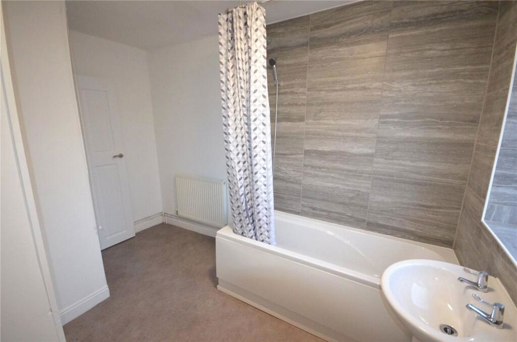 Property image 8 of 9