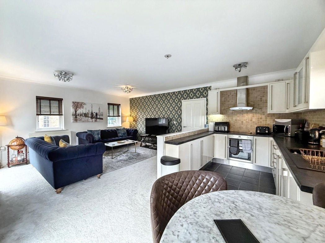 Property image 8 of 23