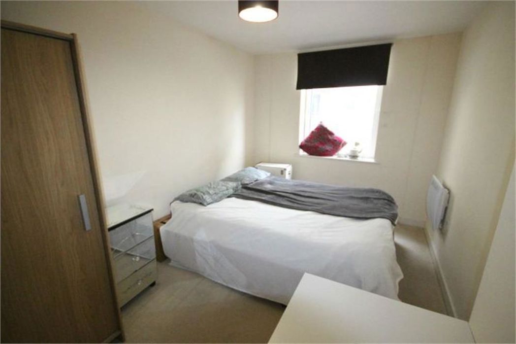 Property image 5 of 8
