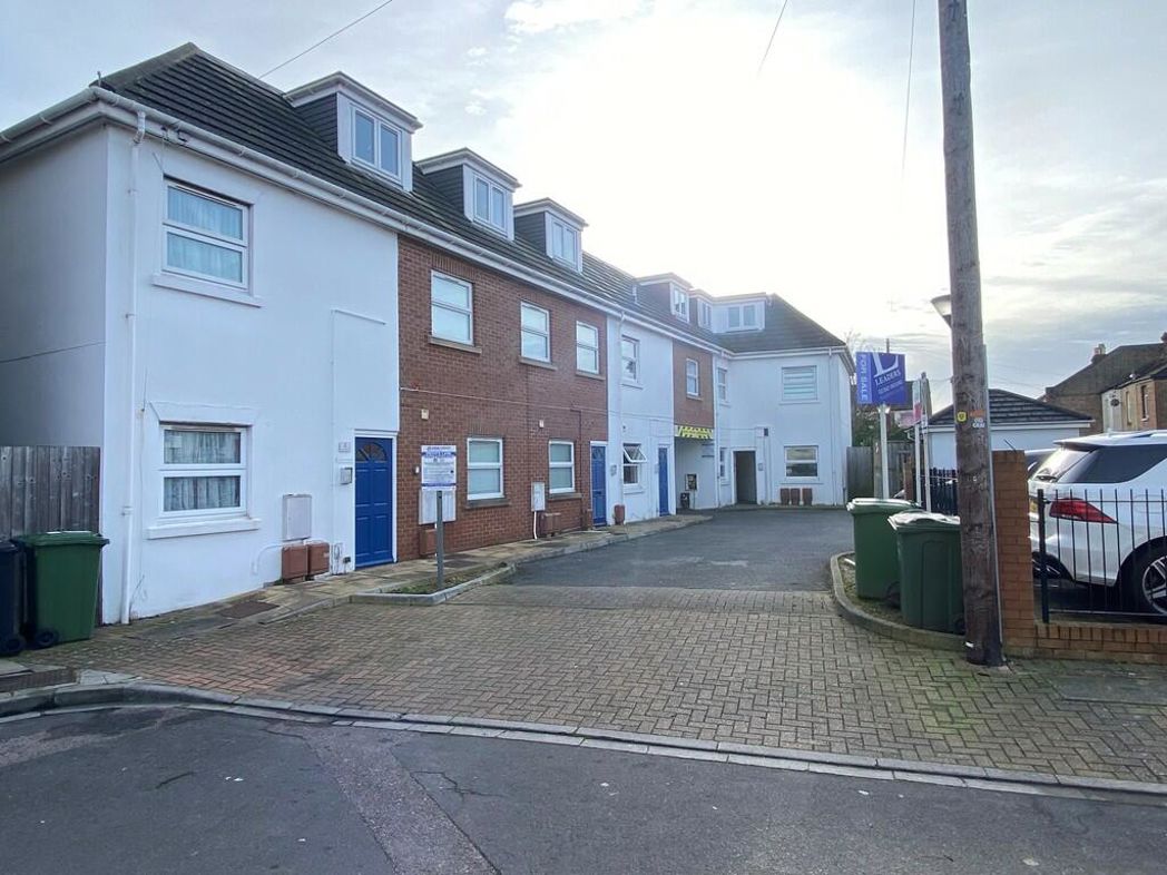 Property image 5 of 13