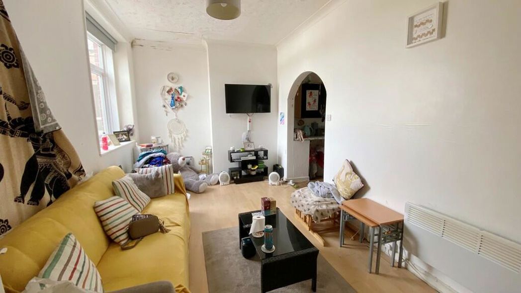 Property image 2 of 8