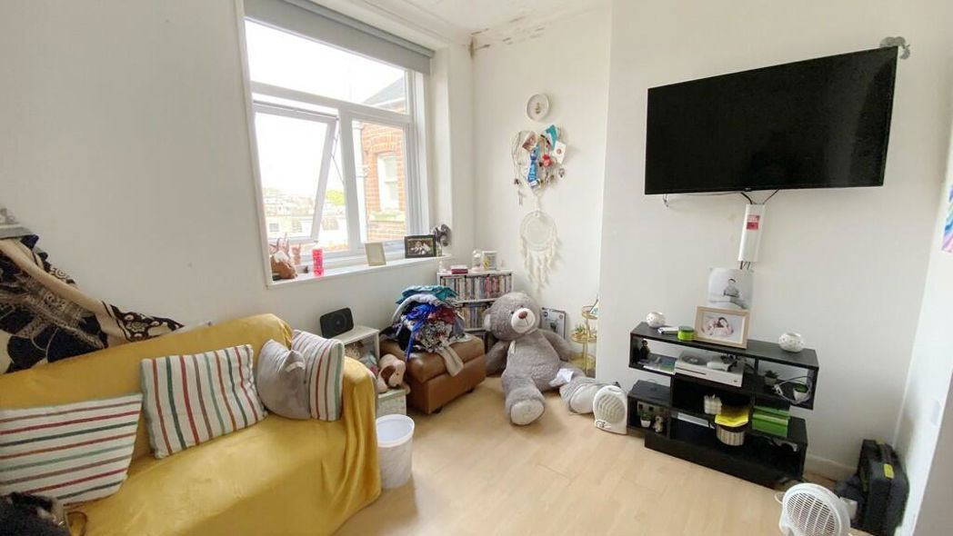Property image 4 of 8