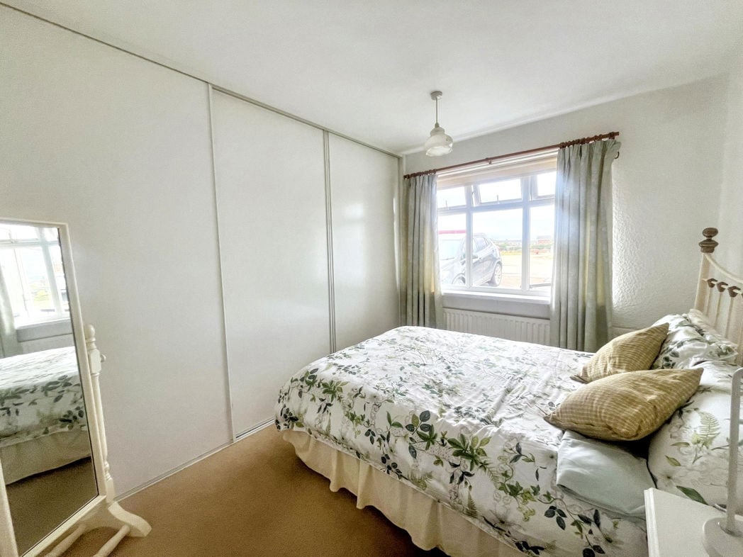Property image 8 of 11