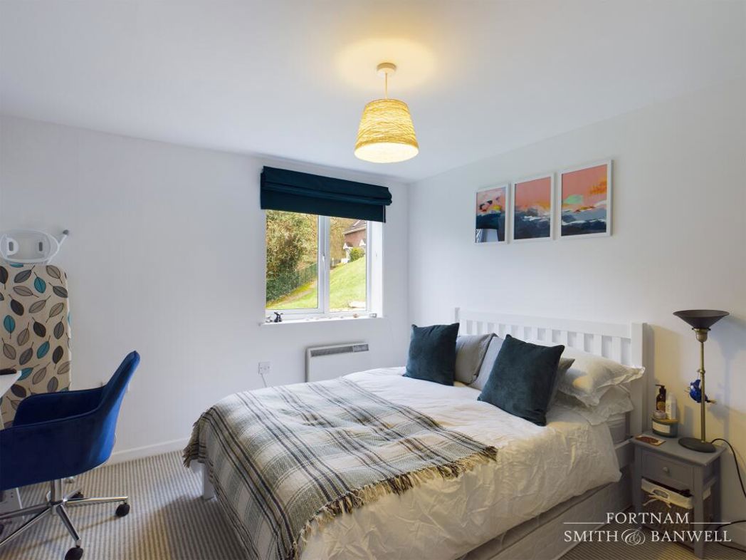 Property image 8 of 13