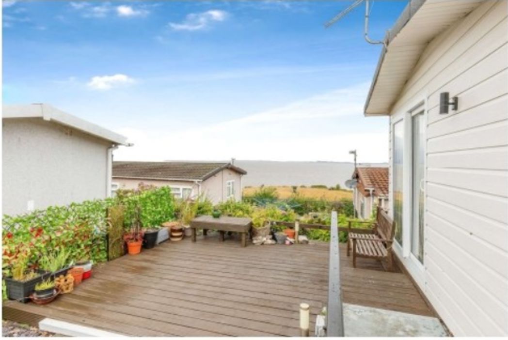 Property image 2 of 12