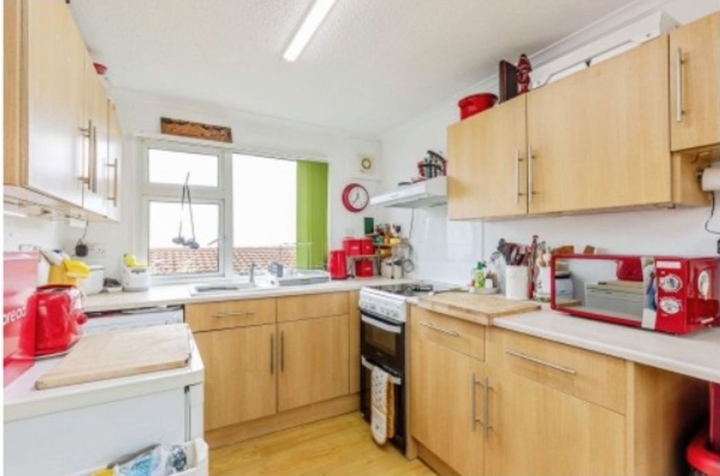 Property image 5 of 12