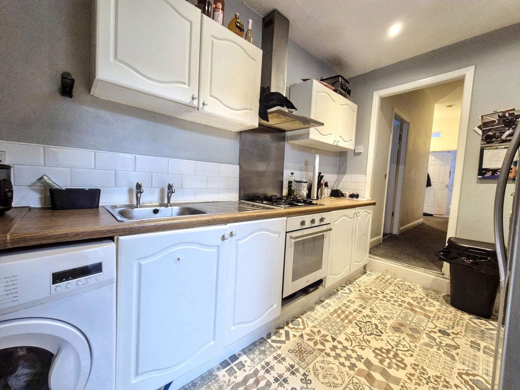 Property image 11 of 16