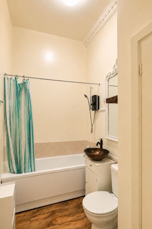 Property image 2 of 10