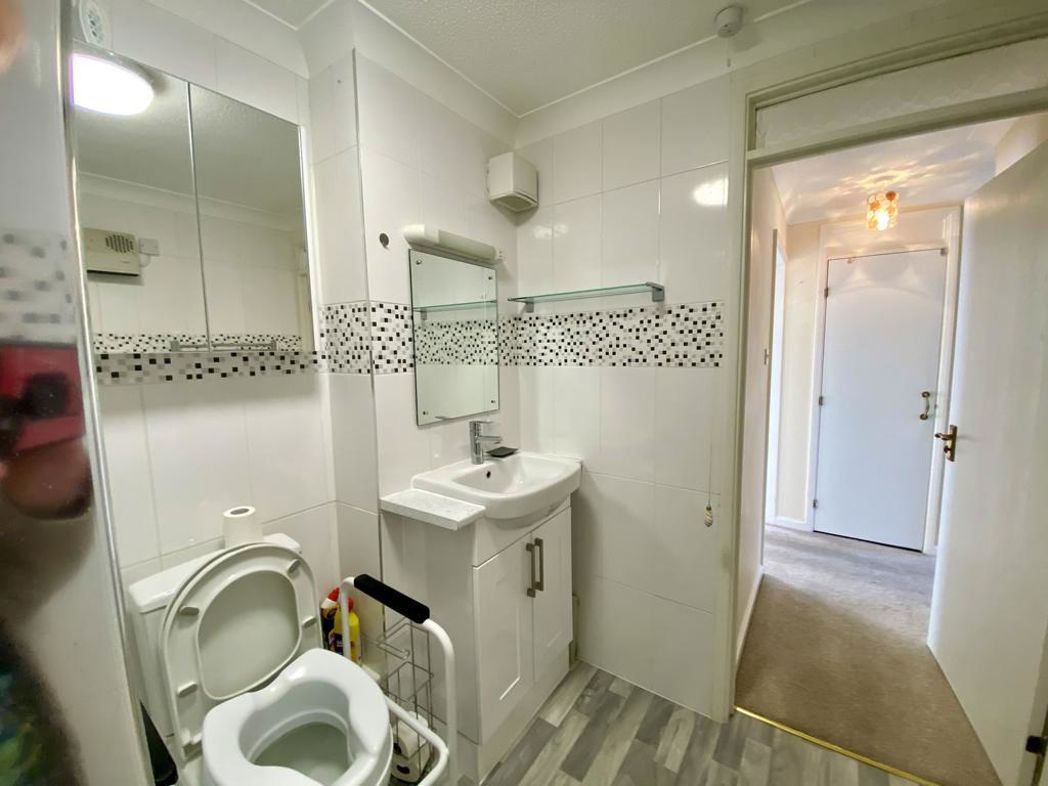 Property image 8 of 15