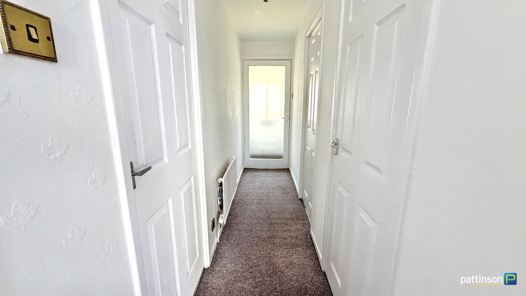 Property image 3 of 9