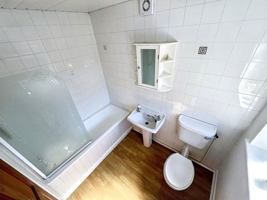Property image 10 of 10