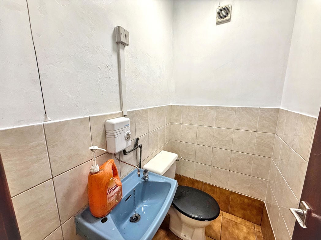 Property image 14 of 17