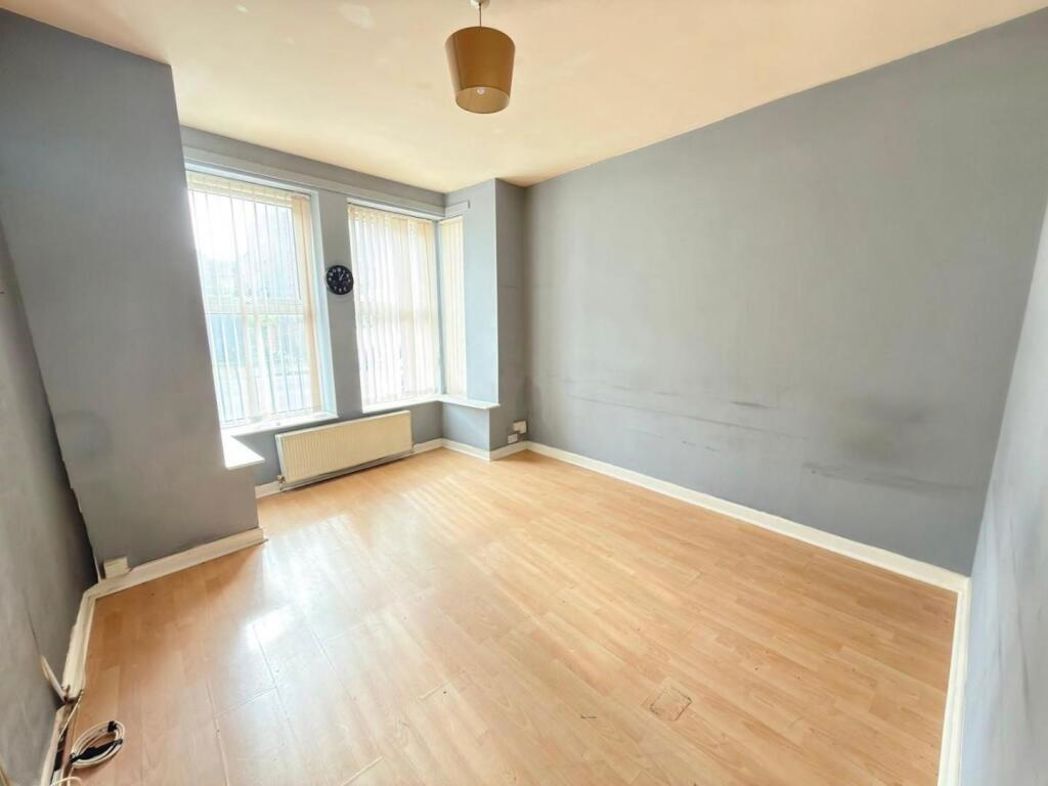 Property image 3 of 9