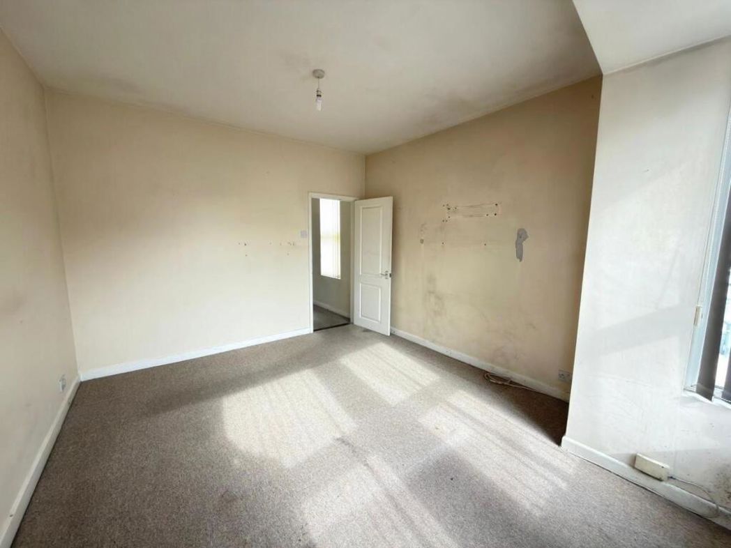 Property image 6 of 9