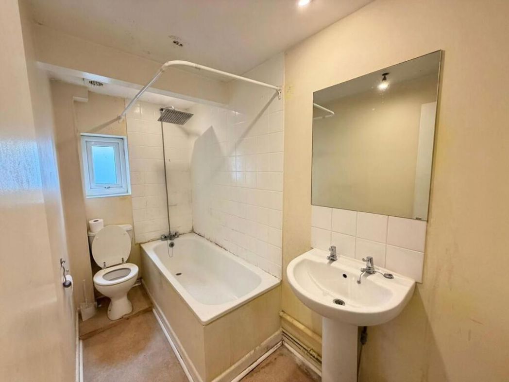 Property image 7 of 9