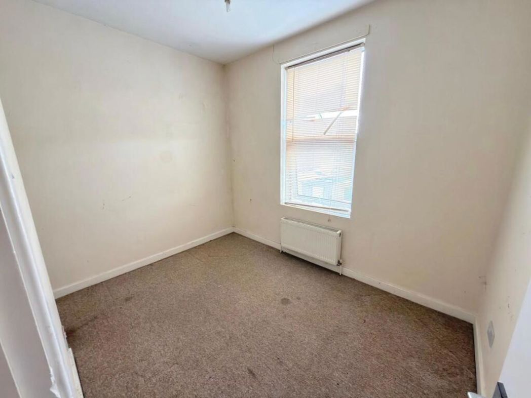 Property image 8 of 9