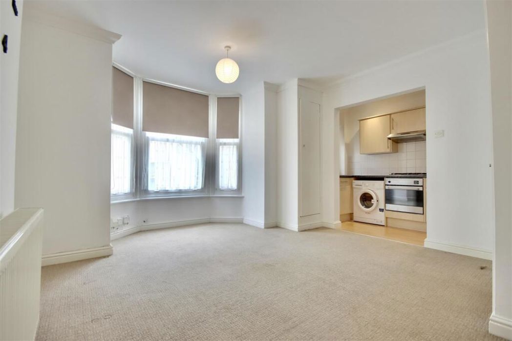 Property image 2 of 6