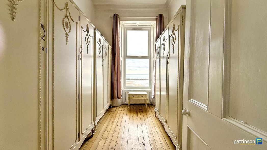 Property image 27 of 58