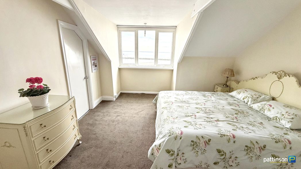 Property image 35 of 58
