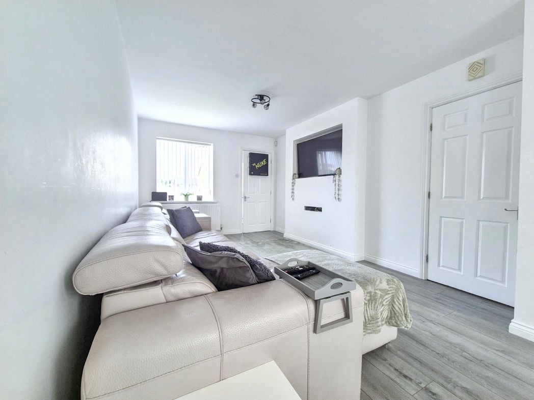 Property image 6 of 20