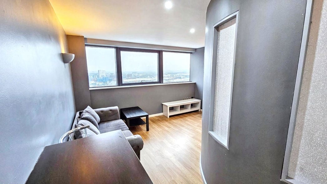 Property image 2 of 12