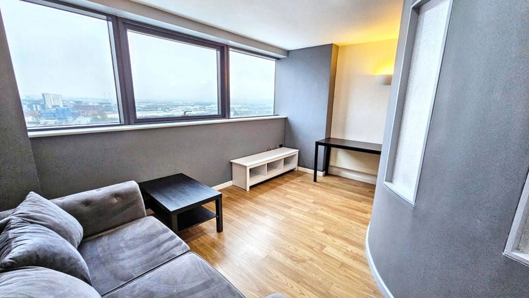 Property image 3 of 12
