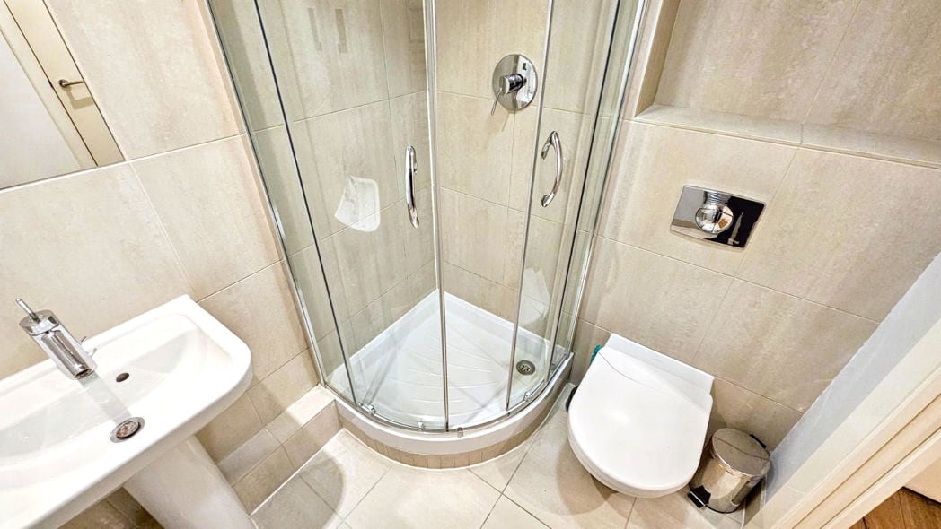 Property image 10 of 12