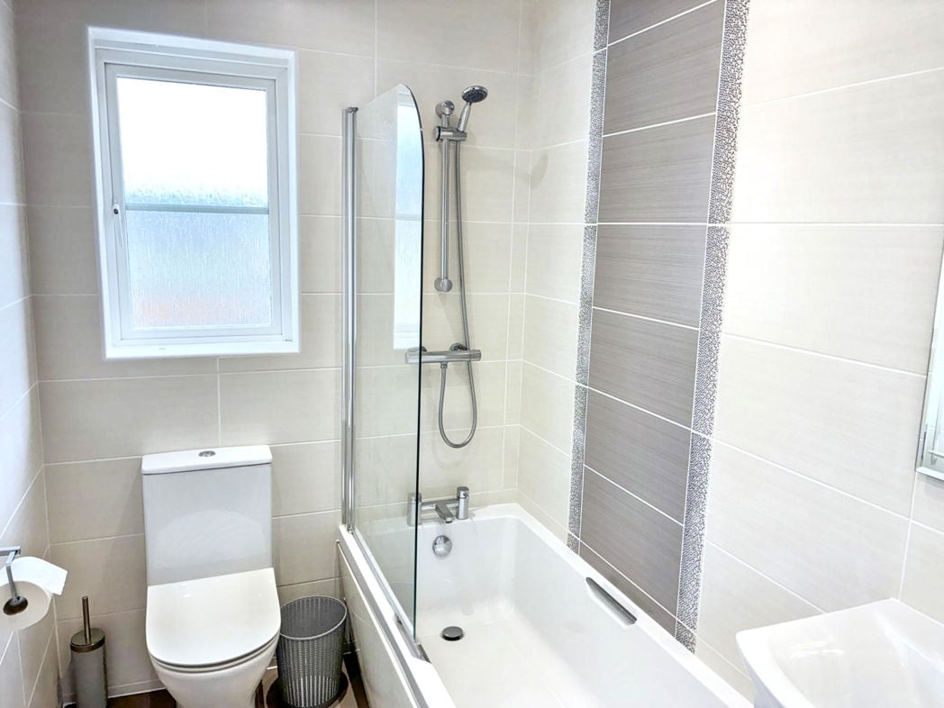 Property image 6 of 12