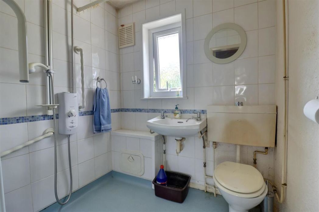Property image 10 of 13