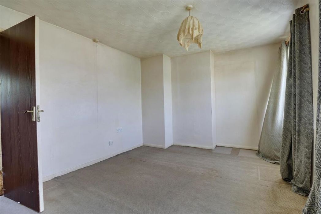 Property image 6 of 13