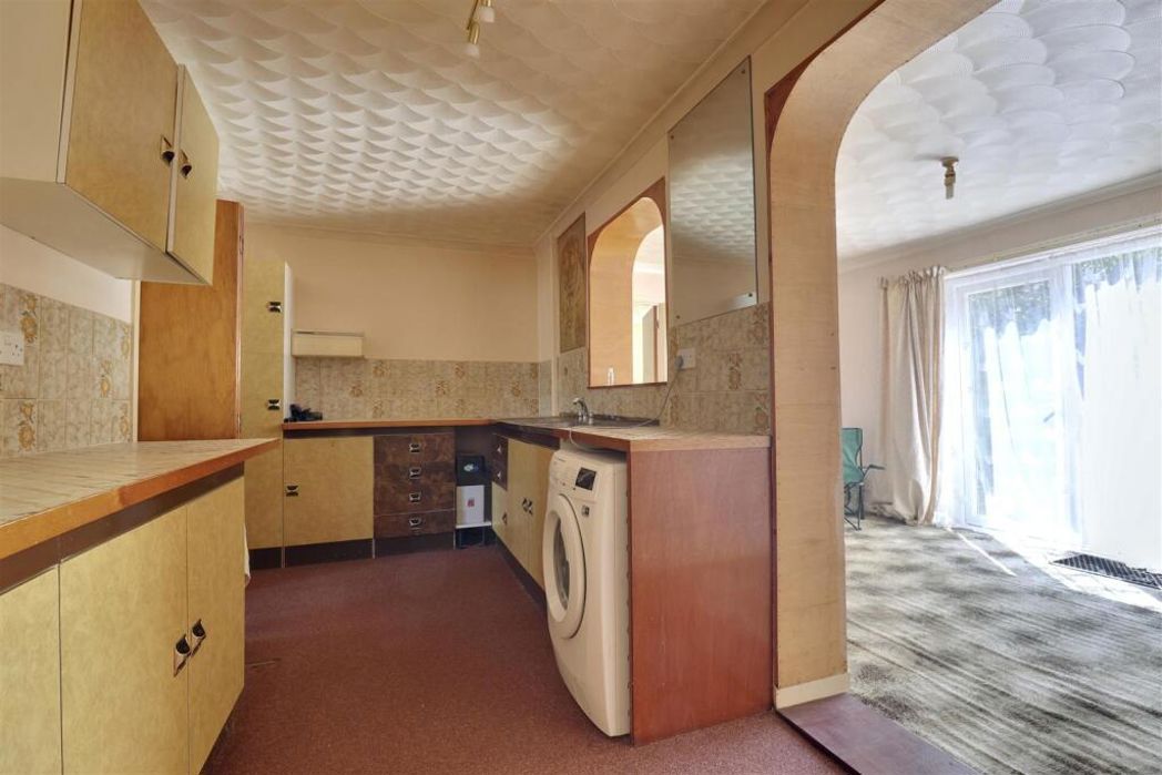 Property image 2 of 13
