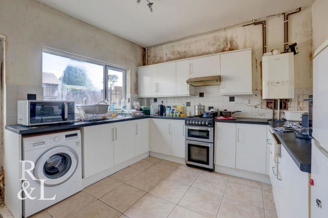 Property image 6 of 18