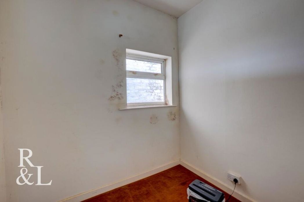 Property image 16 of 18