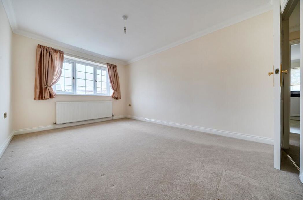 Property image 8 of 13