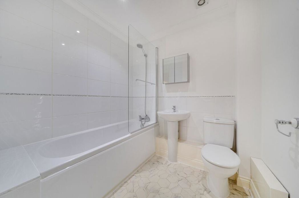 Property image 11 of 13
