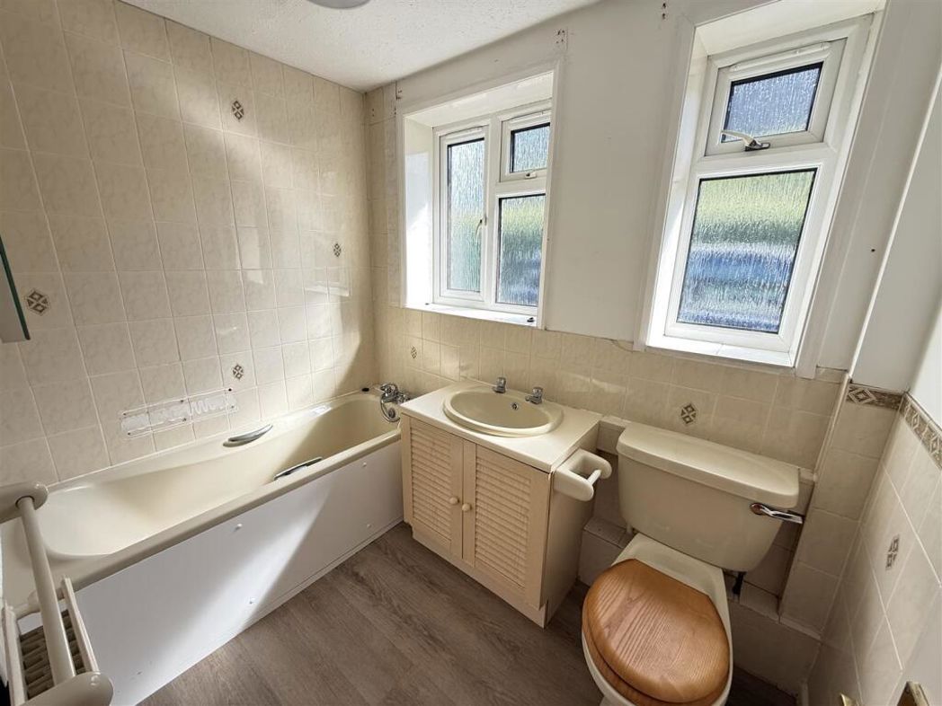 Property image 15 of 24